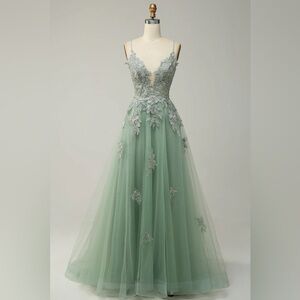 Spaghetti Straps Green Long Prom Dress with Appliques